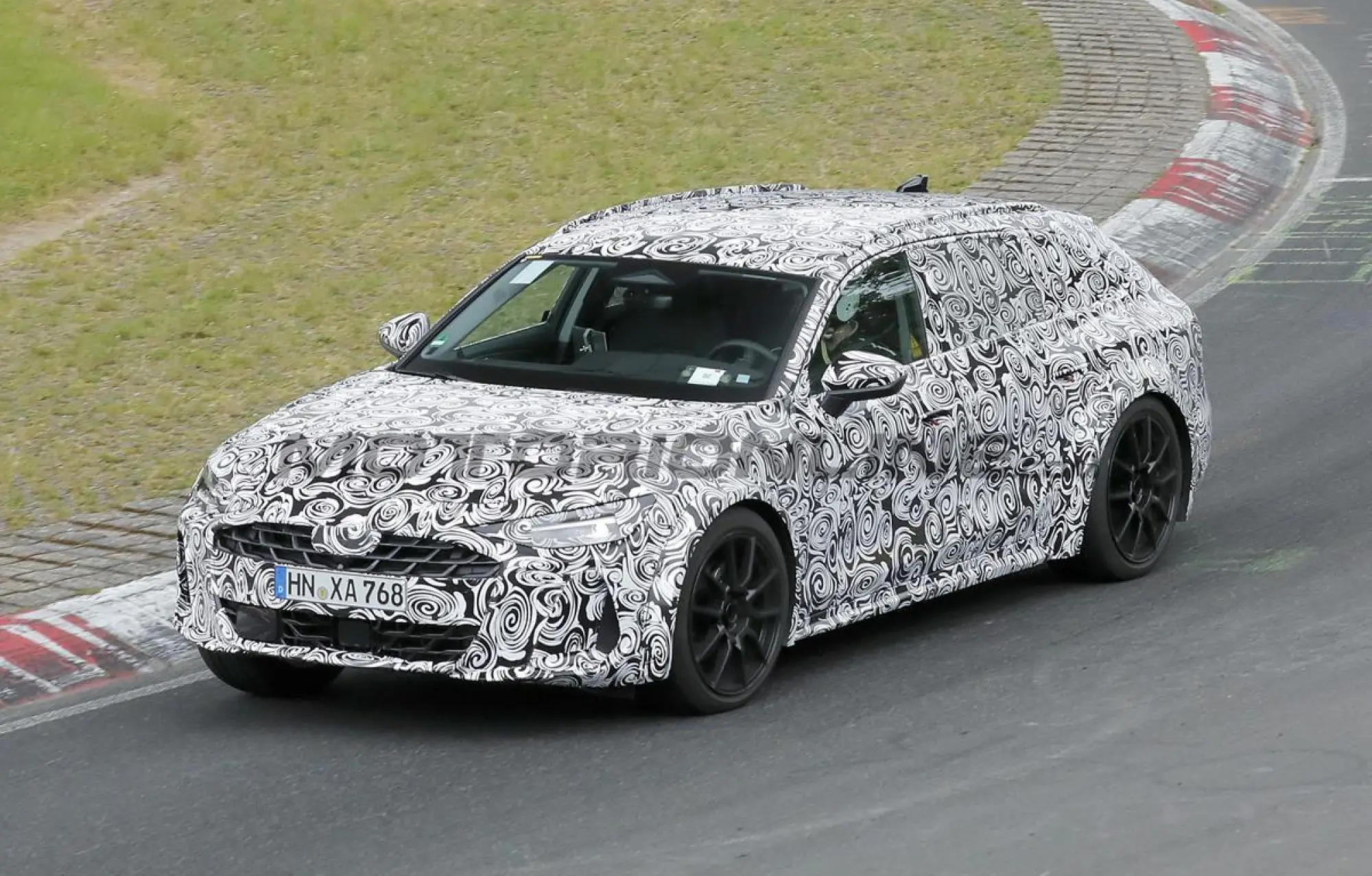 Audi A7 Allroad 2026 - Foto spia 19-06-2024 - 6