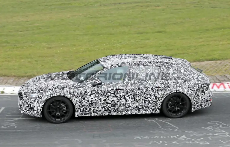 Audi A7 Allroad 2026 - Foto spia 19-06-2024 - 3