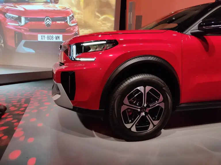 Citroen C3 Aircross 2024 - Foto live Parigi - 4
