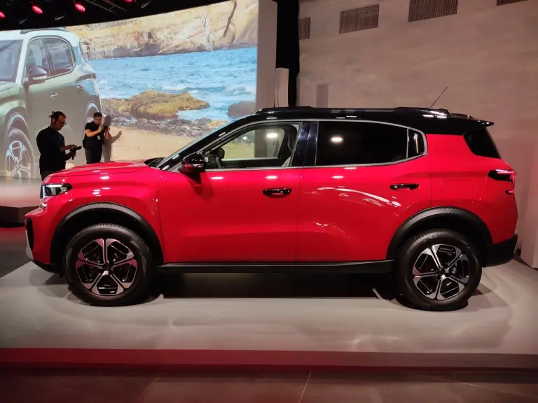 Citroen C3 Aircross 2024 - Foto live Parigi - 23