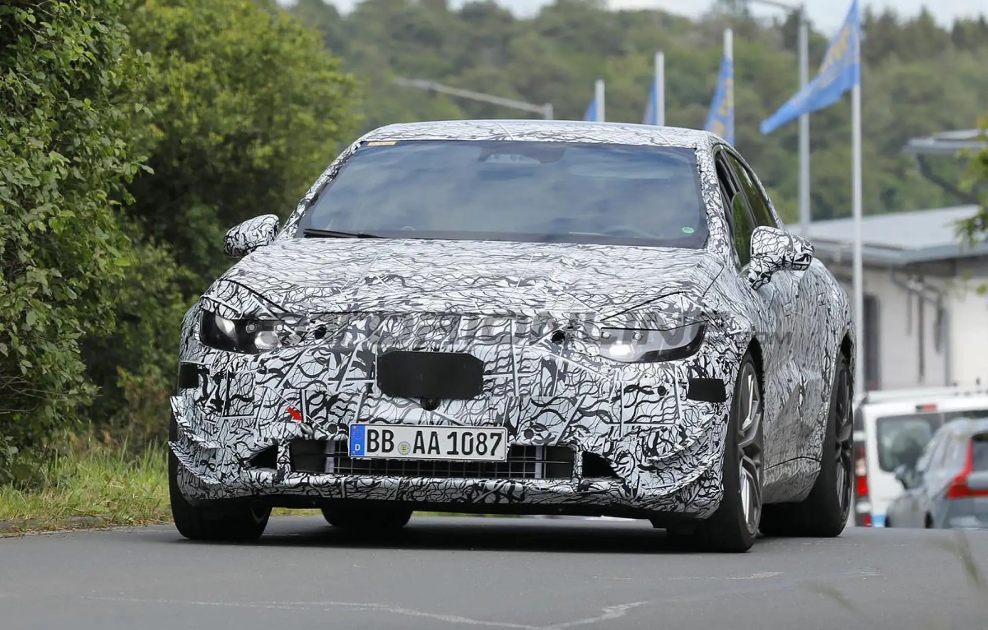 Mercedes-AMG Classe C EV - Foto spia 19-06-2024 - 1