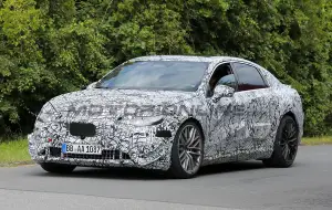 Mercedes-AMG Classe C EV - Foto spia 19-06-2024 - 5