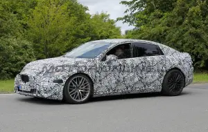 Mercedes-AMG Classe C EV - Foto spia 19-06-2024 - 14