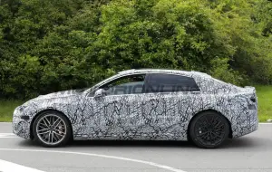 Mercedes-AMG Classe C EV - Foto spia 19-06-2024 - 4