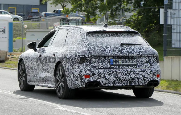 Audi S7 Avant - Foto spia 19-06-2024 - 10