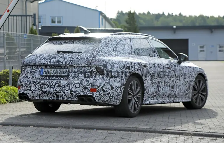 Audi S7 Avant - Foto spia 19-06-2024 - 16