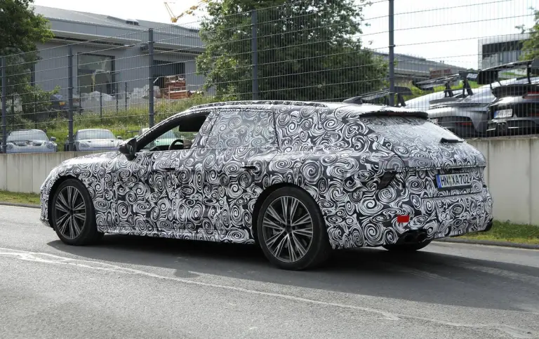 Audi S7 Avant - Foto spia 19-06-2024 - 11