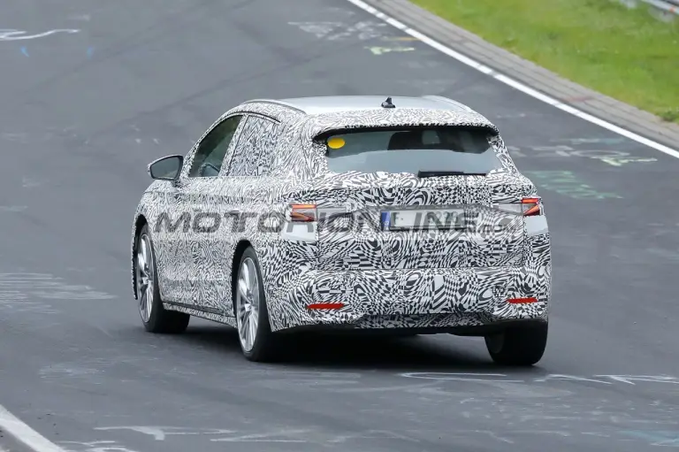 Skoda Elroq - Foto spia 20-6-2024 - 17
