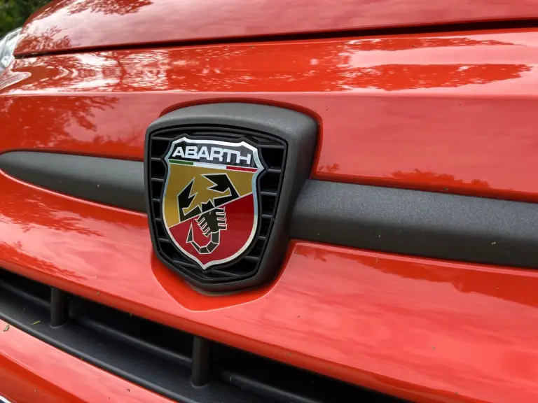 Abarth 695 Competizione 2024 - Come va - 1