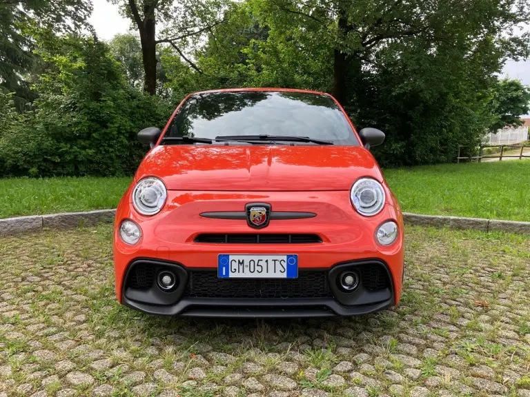 Abarth 695 Competizione 2024 - Come va - 3