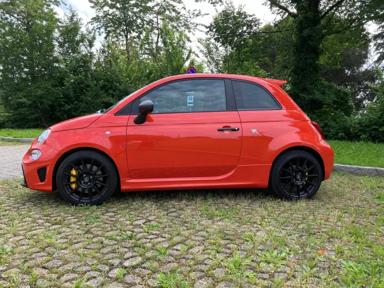 Abarth 695 Competizione 2024 - Come va - 8