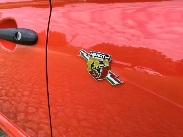 Abarth 695 Competizione 2024 - Come va - 9