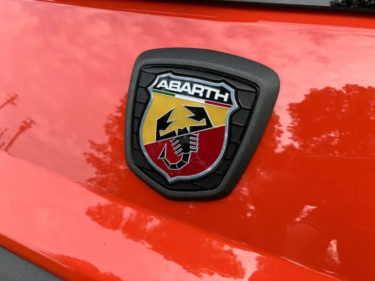 Abarth 695 Competizione 2024 - Come va - 10