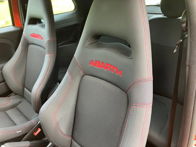 Abarth 695 Competizione 2024 - Come va - 18