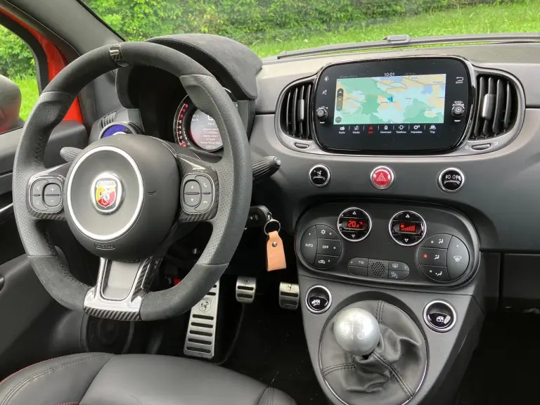 Abarth 695 Competizione 2024 - Come va - 20
