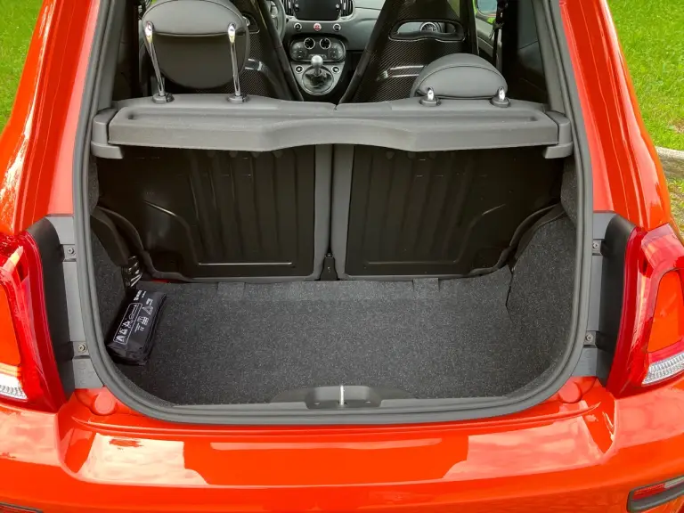 Abarth 695 Competizione 2024 - Come va - 23