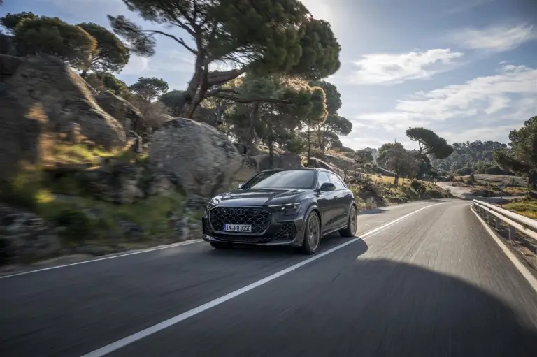 Audi RS Q8 2024 - Foto ufficiali - 6