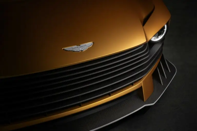 Aston Martin Valiant - 13
