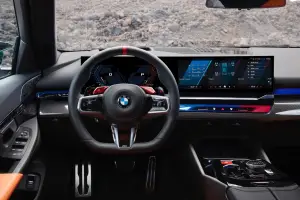 BMW M5 2024 - Foto ufficiali