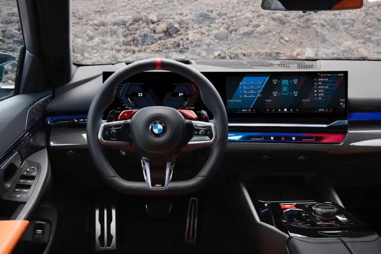 BMW M5 2024 - Foto ufficiali - 14