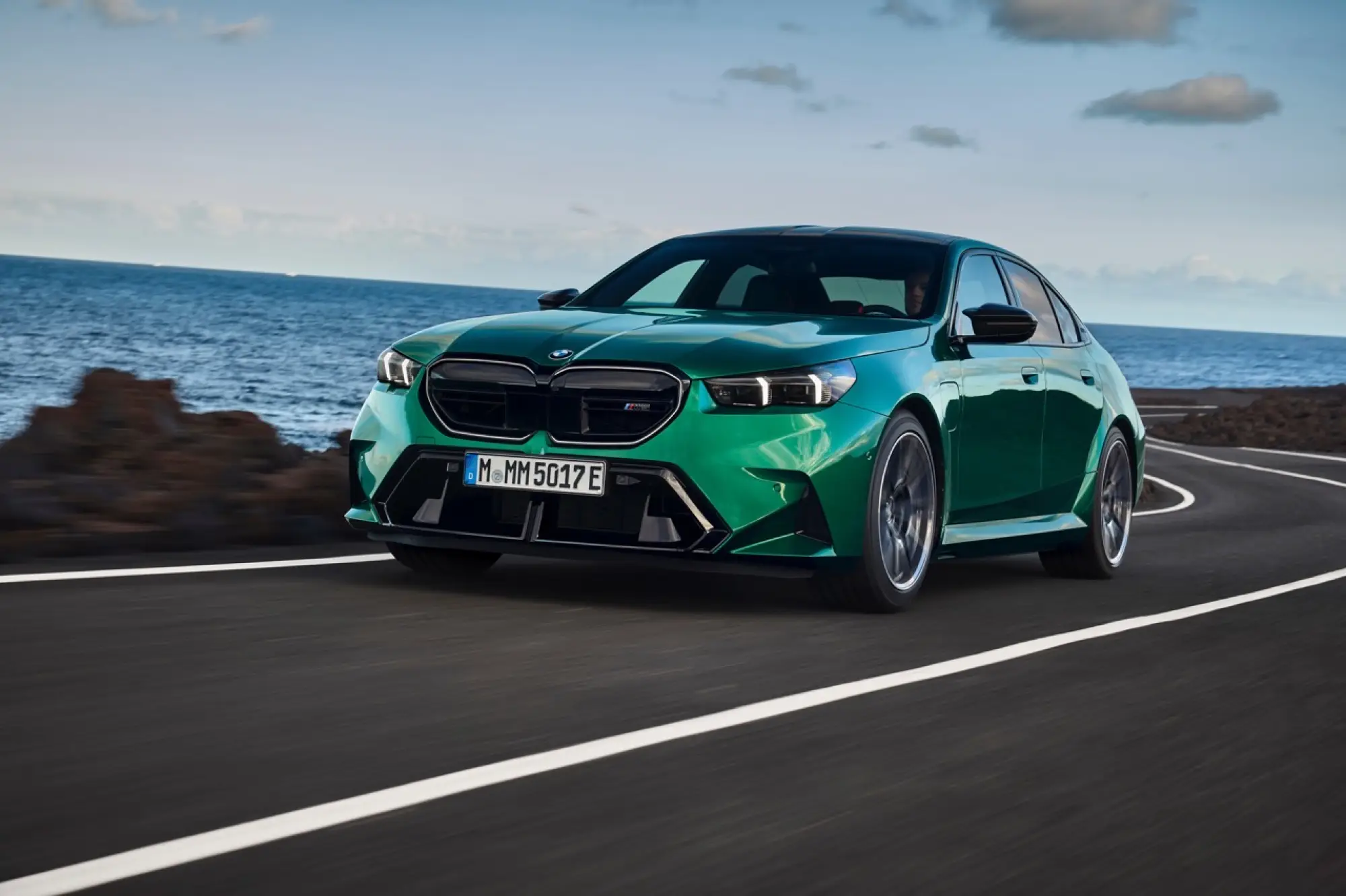 BMW M5 2024 - Foto ufficiali - 24