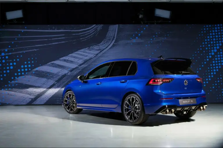Volkswagen Golf R 2024 - 11