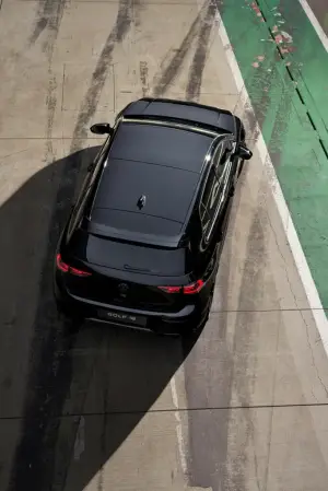 Volkswagen Golf R 2024 - 38