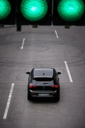 Volkswagen Golf R 2024 - 34