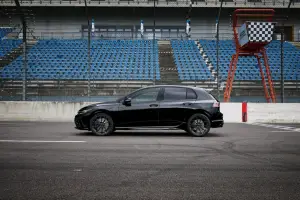 Volkswagen Golf R 2024 - 43