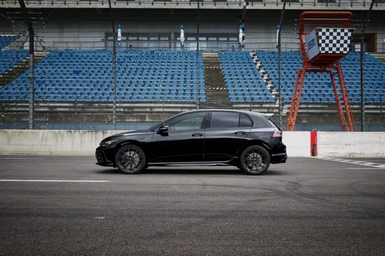 Volkswagen Golf R 2024 - 43