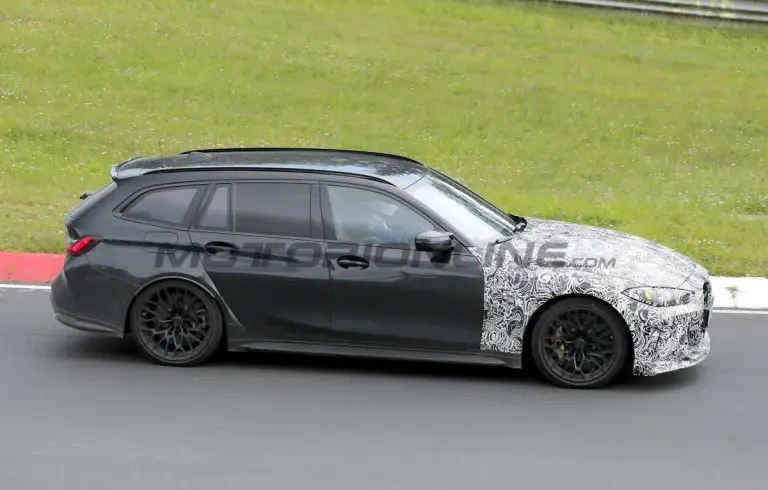 BMW M3 CS Touring - Foto spia 27-06-2024 - 2