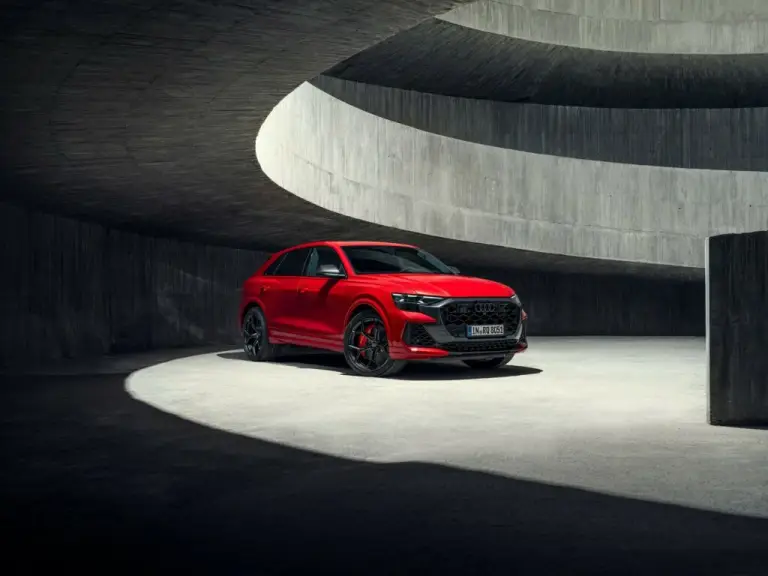 Audi RS Q8 Performance - 30