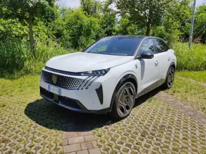 Peugeot e-3008 2024 - Prova Milano - 3
