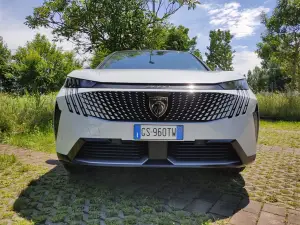 Peugeot e-3008 2024 - Prova Milano - 8