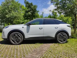 Peugeot e-3008 2024 - Prova Milano - 2