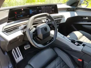 Peugeot e-3008 2024 - Prova Milano - 13