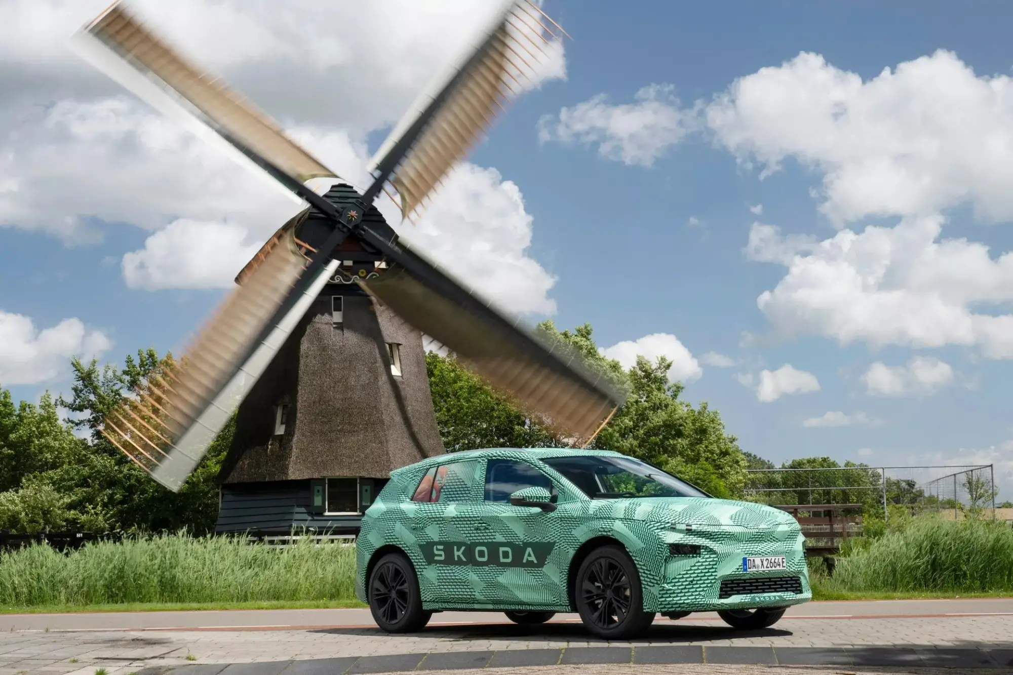 Skoda Elroq 2025 - nuove immagini - 8