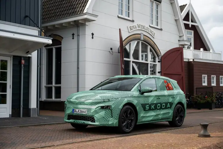 Skoda Elroq 2025 - nuove immagini - 14