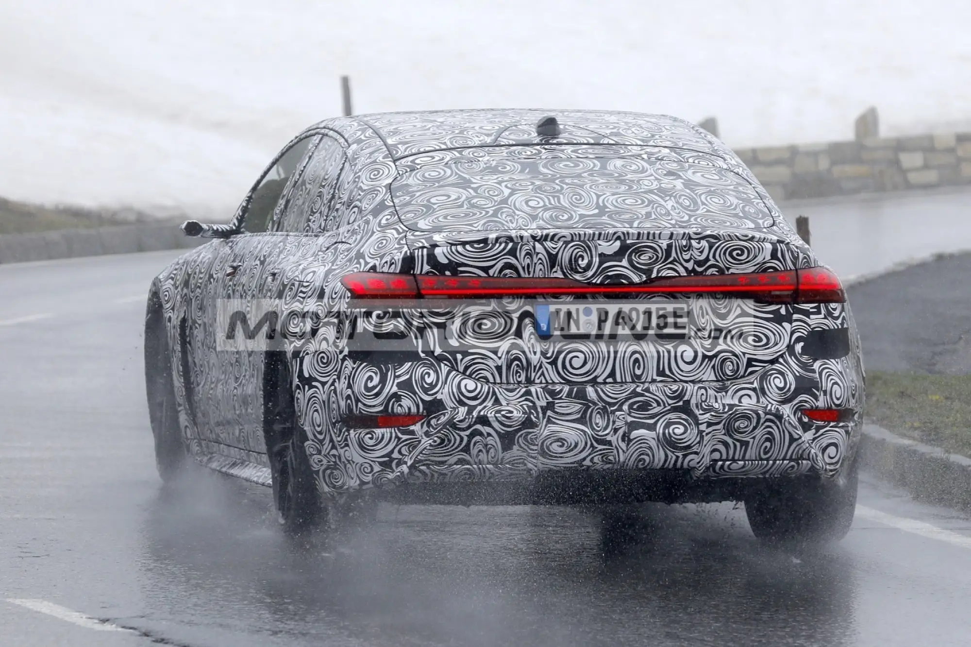 Audi RS6 e-tron - Foto spia 1-7-2024 - 9