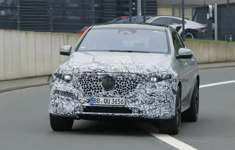 Mercedes GLE Coupe 2025 - Foto spia 03-07-2024 - 4