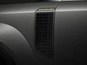 Land Rover Defender OCTA - Foto ufficiali - 5