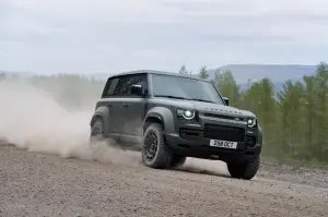 Land Rover Defender OCTA - Foto ufficiali - 10