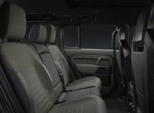 Land Rover Defender OCTA - Foto ufficiali - 19