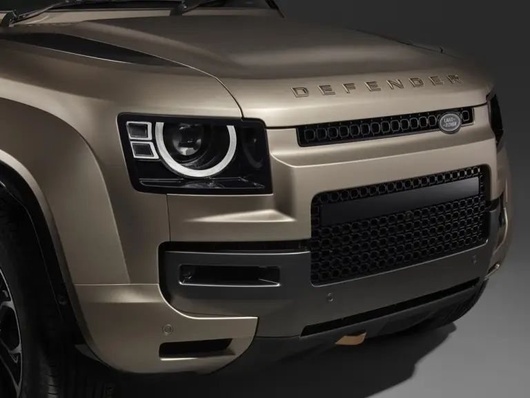 Land Rover Defender OCTA - Foto ufficiali - 20