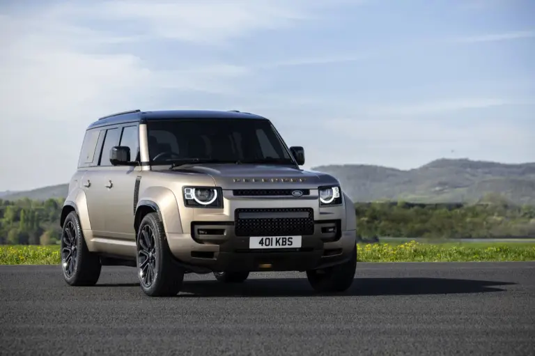 Land Rover Defender OCTA - Foto ufficiali - 29