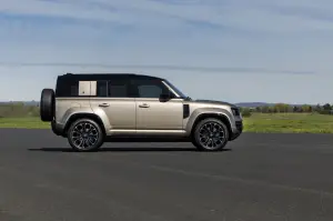 Land Rover Defender OCTA - Foto ufficiali - 34