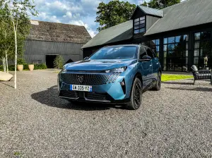 Peugeot E-5008 - Prime impressioni di guida - 2
