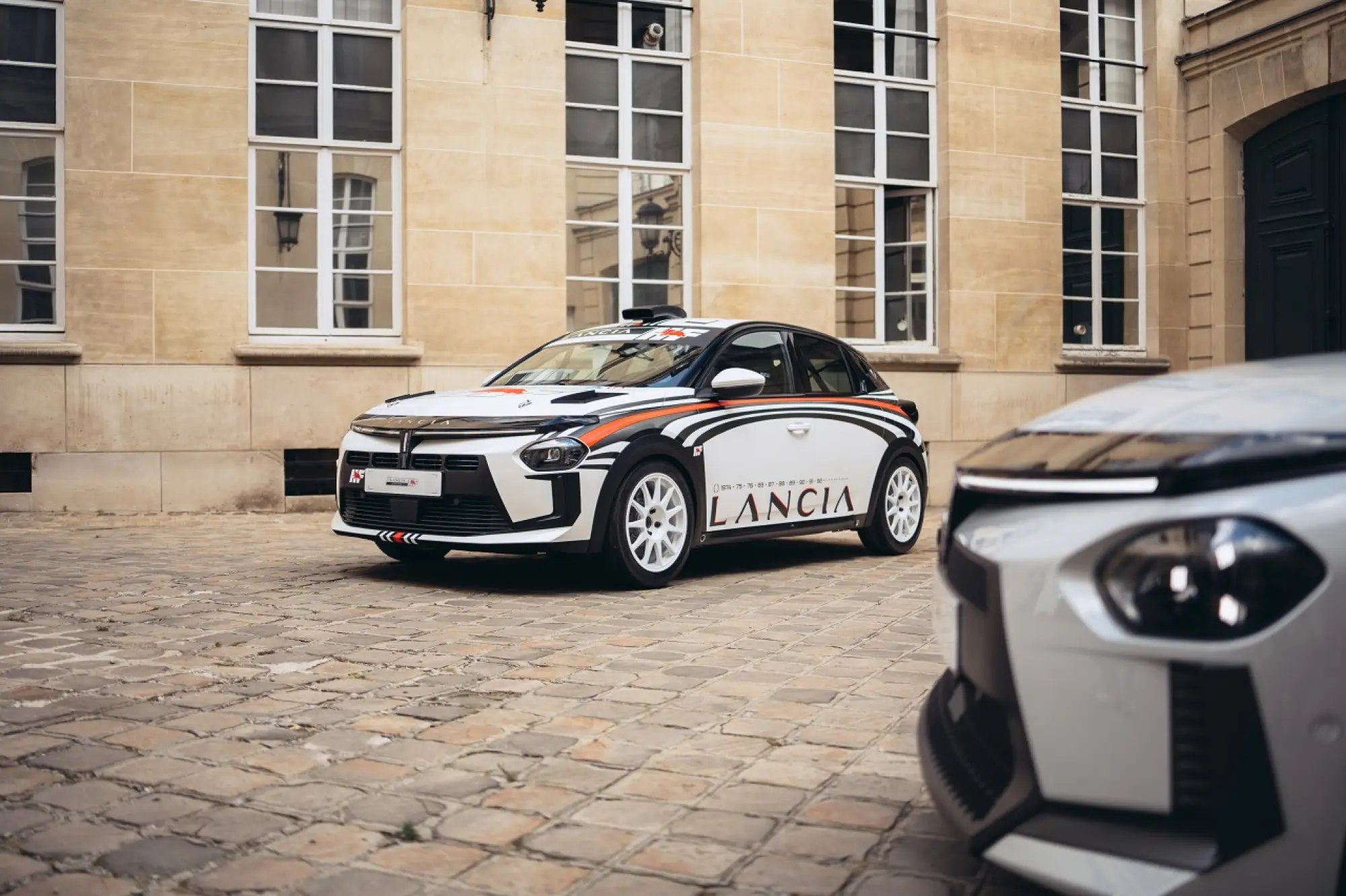 Lancia torna in Francia con la nuova Ypsilon - 2