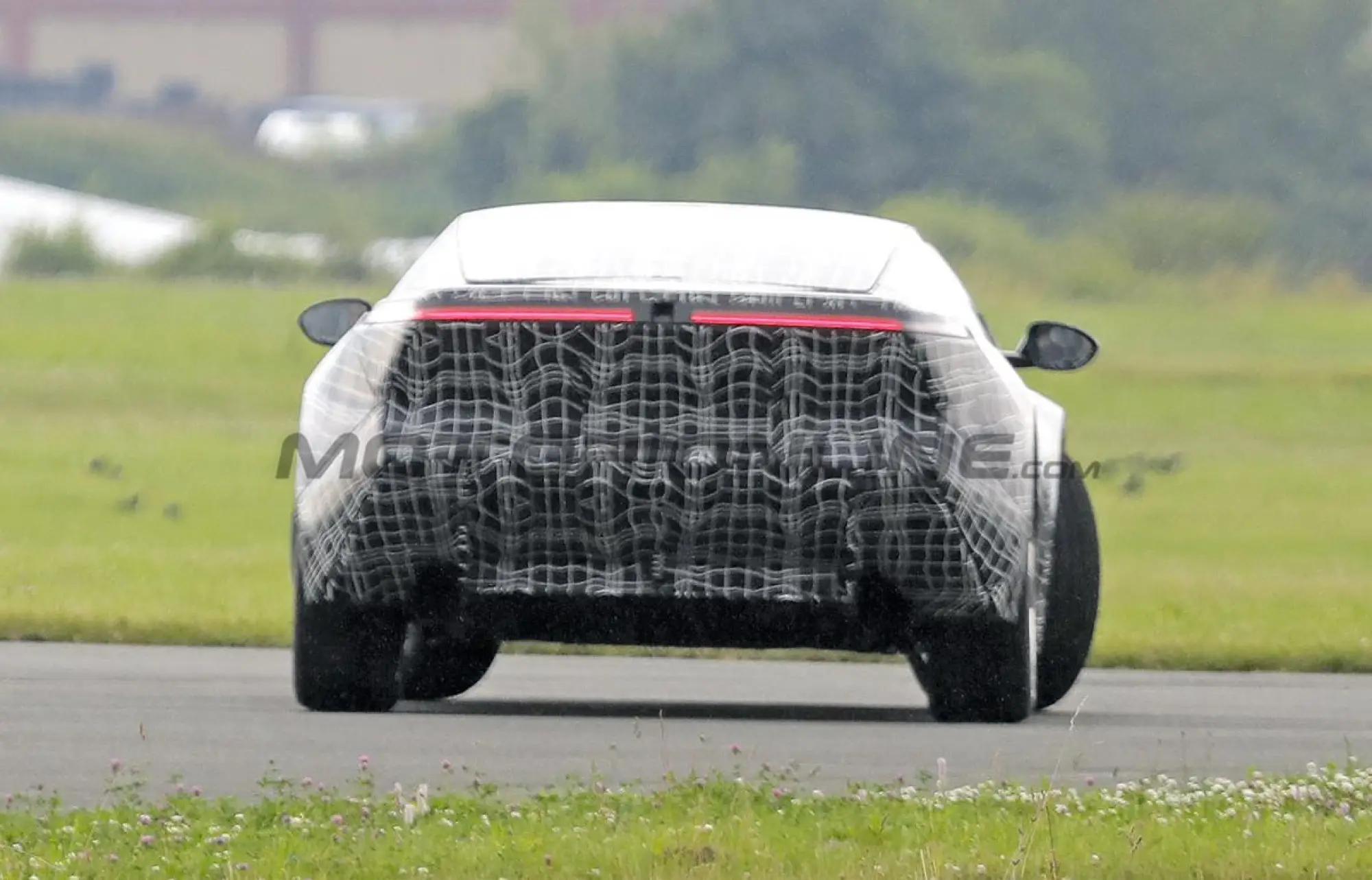 BMW Neue Klasse Coupe - Foto spia 05-07-2024 - 14