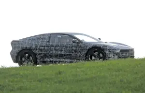 BMW Neue Klasse Coupe - Foto spia 05-07-2024 - 16